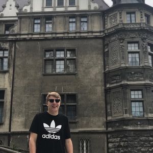 Meet your Posher, Hayden